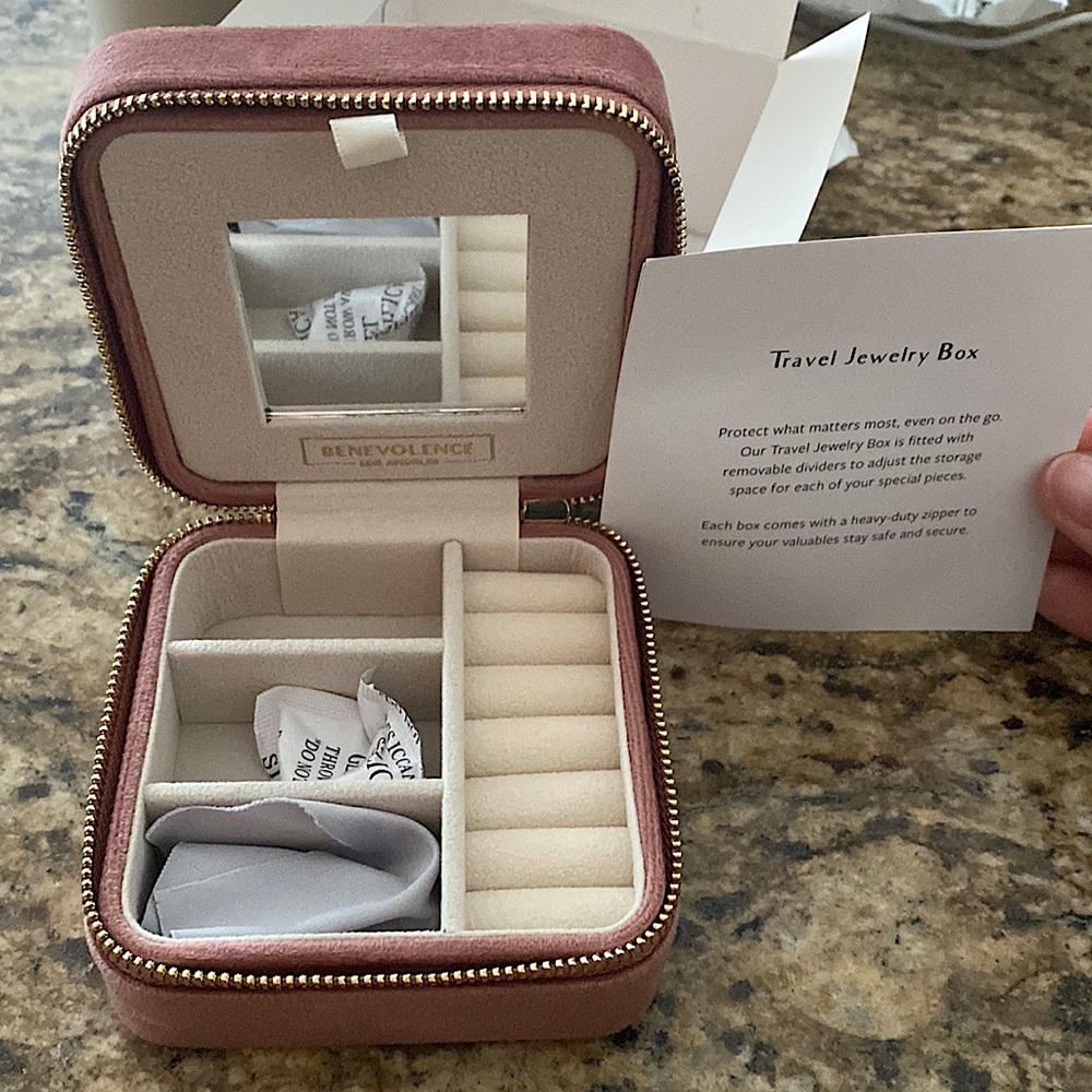 NWT Travel Jewelry Box in dusty rose